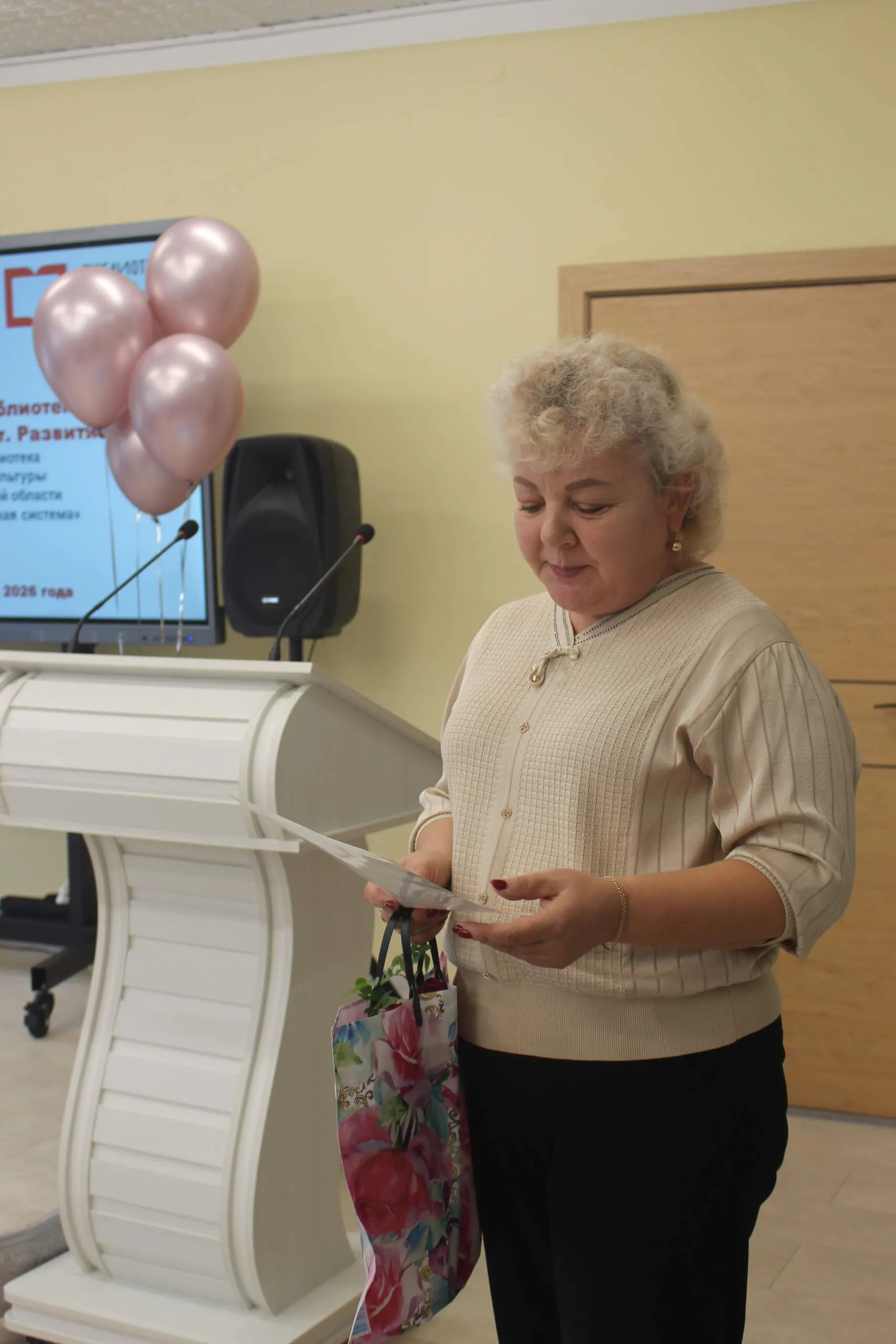 В Тюкалинском районе торжественно открылась модельная библиотека &laquo;Мир&raquo;