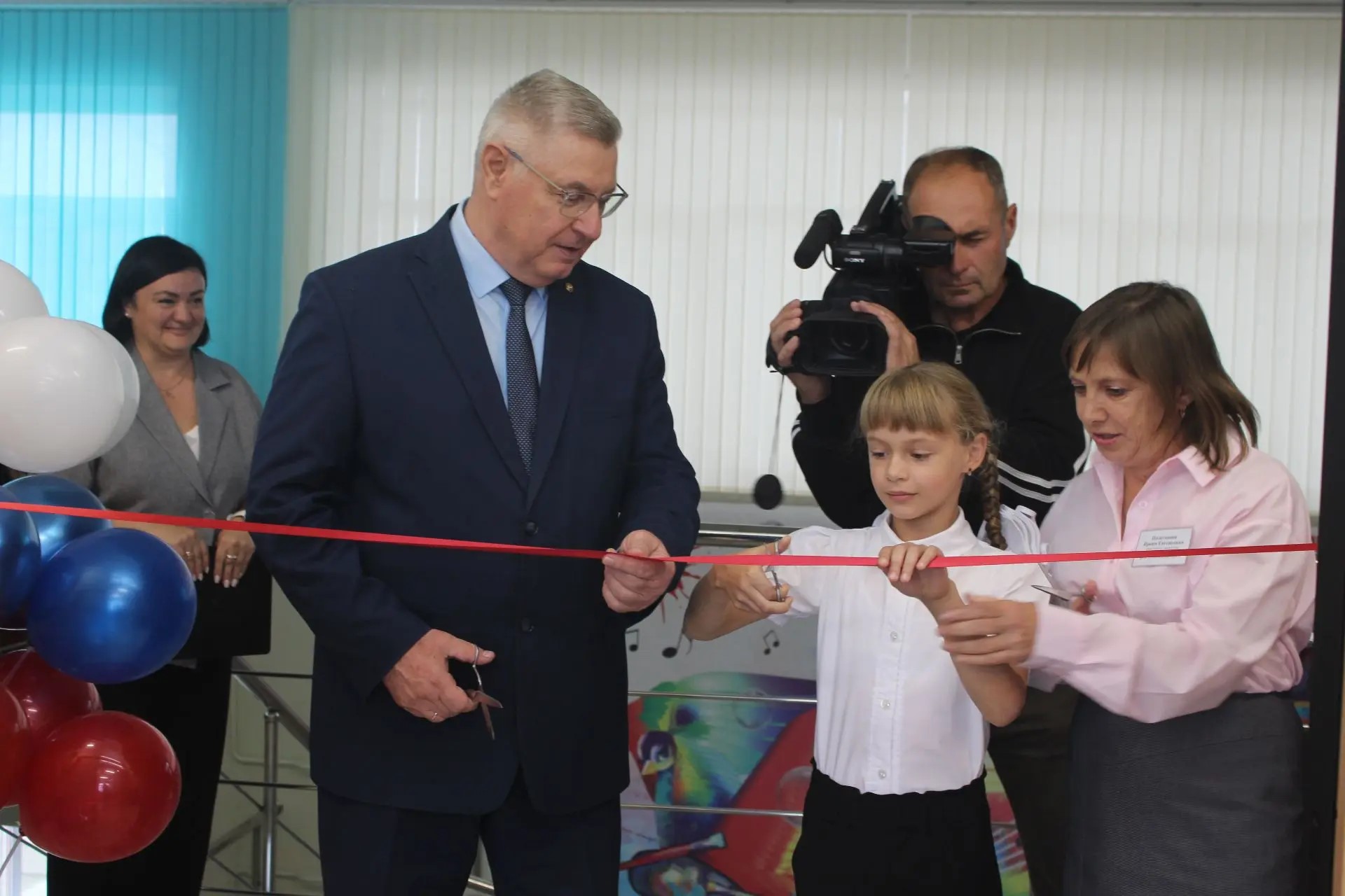 В Тюкалинском районе торжественно открылась модельная библиотека &laquo;Мир&raquo;