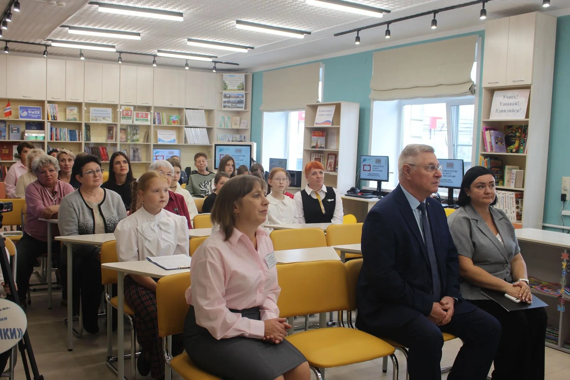 В Тюкалинском районе торжественно открылась модельная библиотека &laquo;Мир&raquo;