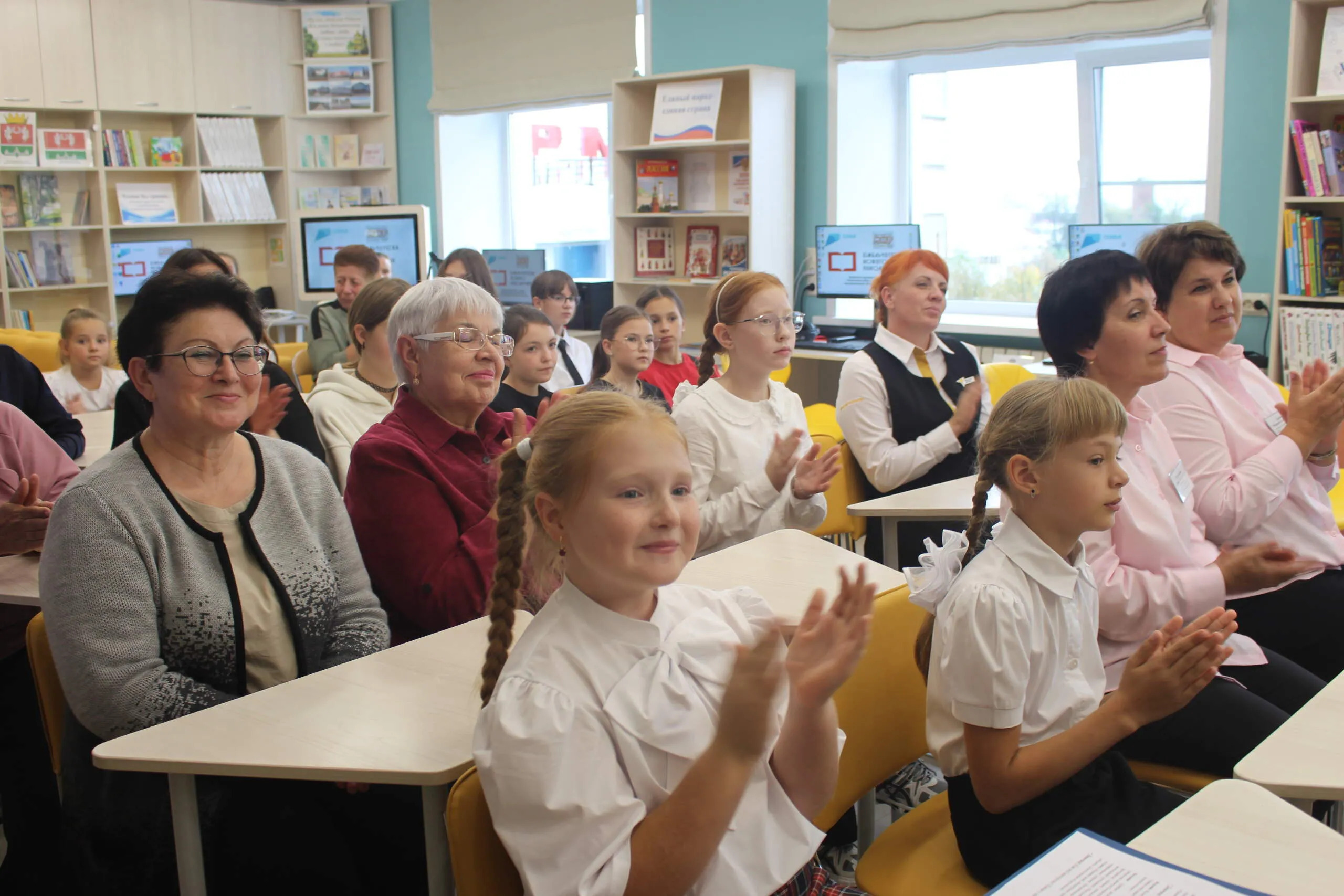 В Тюкалинском районе торжественно открылась модельная библиотека &laquo;Мир&raquo;